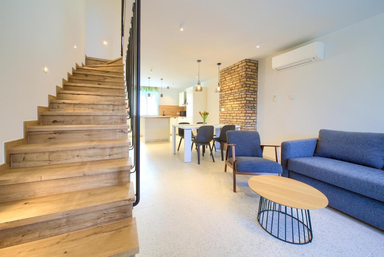 Apartman Placa Нивице Екстериор снимка