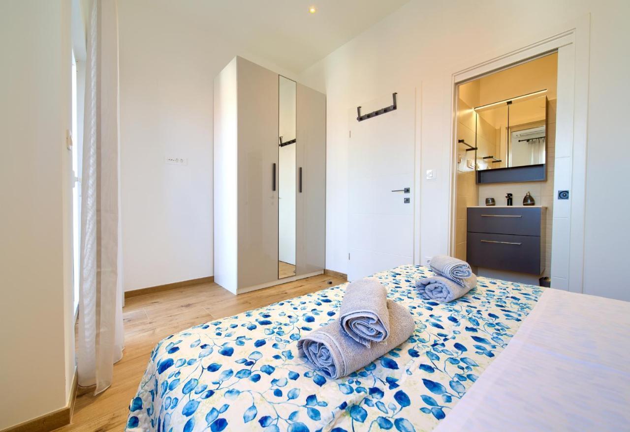 Apartman Placa Нивице Екстериор снимка