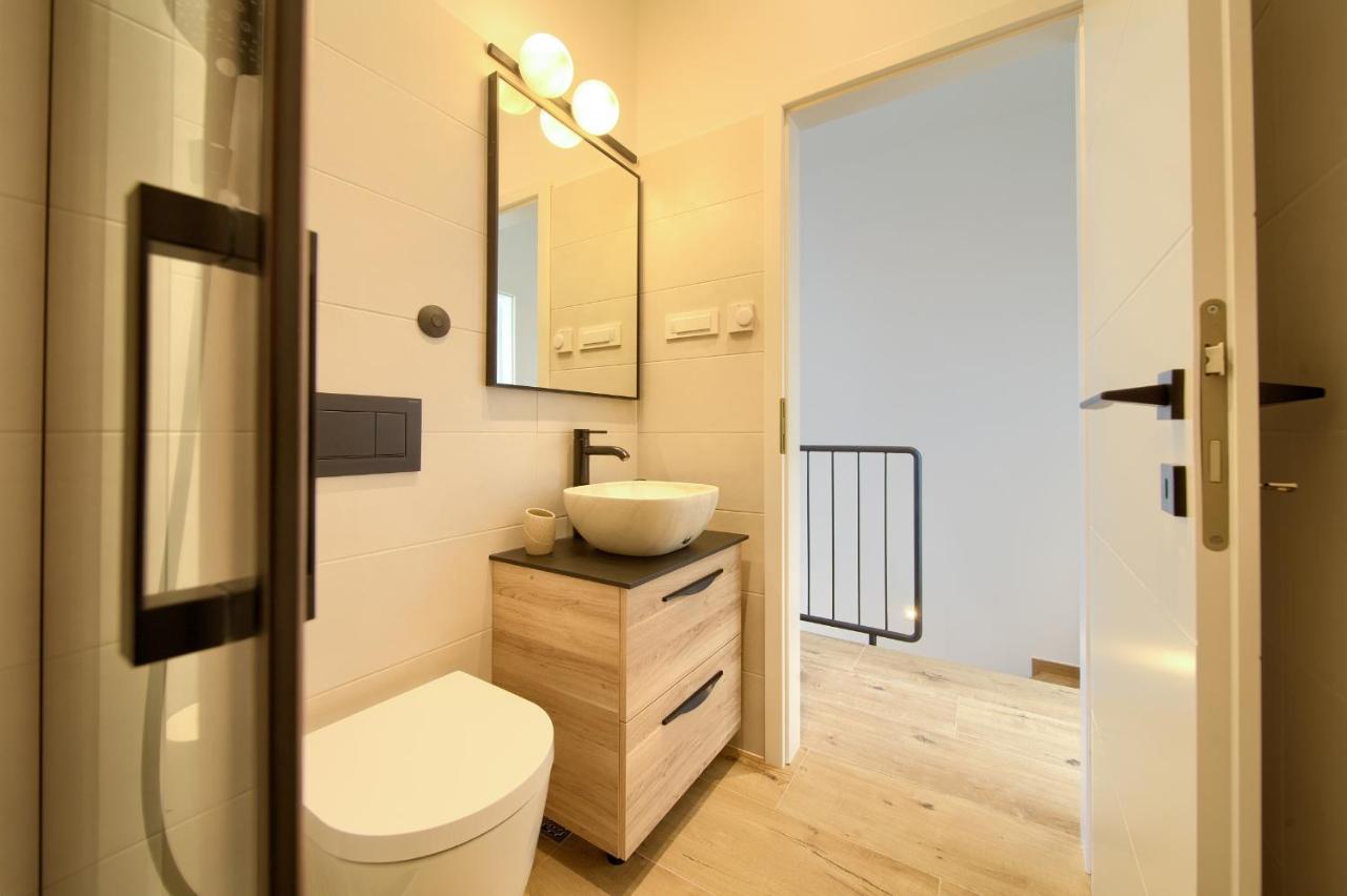 Apartman Placa Нивице Екстериор снимка