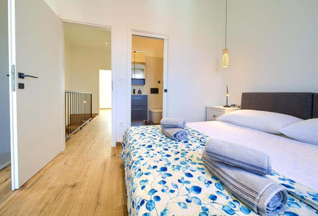 Apartman Placa Нивице Екстериор снимка