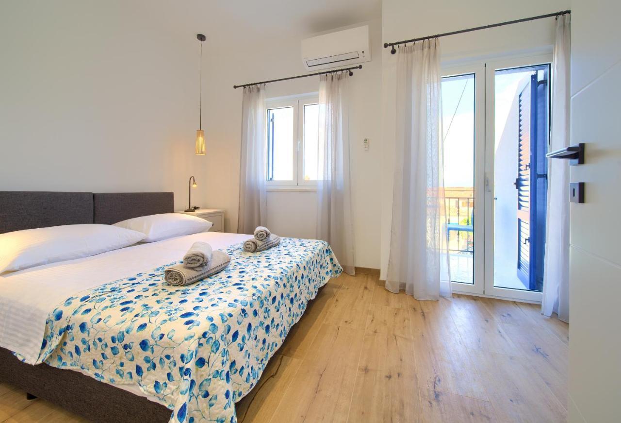 Apartman Placa Нивице Екстериор снимка
